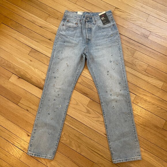 077  Levi's 501 Light Wash Studded Rhinestone Denim Jeans NWT SIZE 27 X 30 - Picture 3 of 7